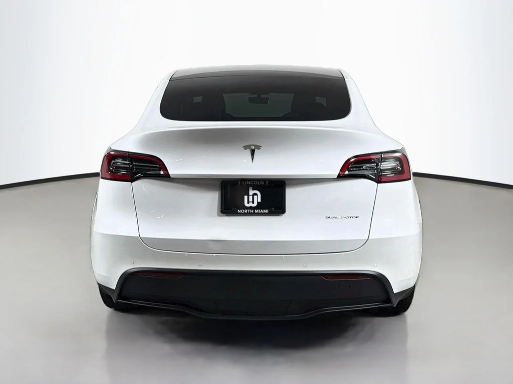 Used 2021 White Tesla Long Range image 6