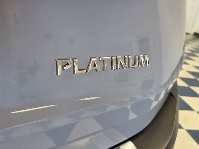 Used 2023 Gray Nissan Platinum image 7