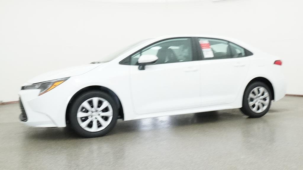 New 2026 Ice Cap Toyota LE image 32