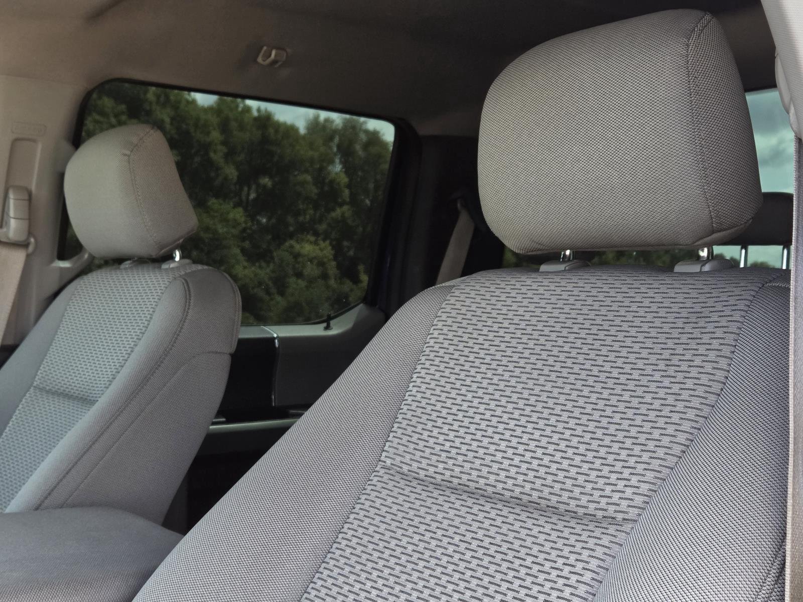Used 2017 Blue Jeans Ford XLT image 31