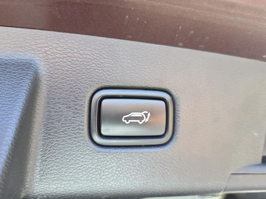 Used 2022 Purple Kia EX image 16