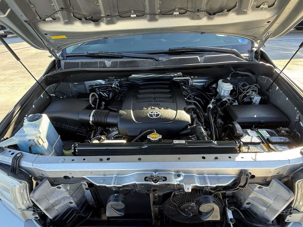 2014 Toyota Sequoia SR5 - Photo 14