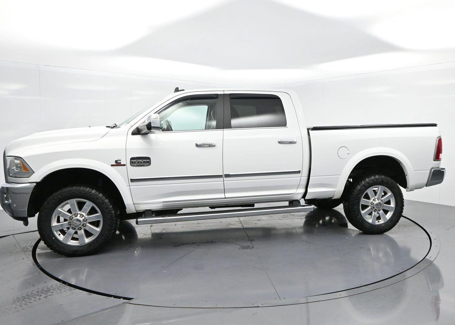 Used 2018 Bright White Clearcoat Ram Longhorn image 3