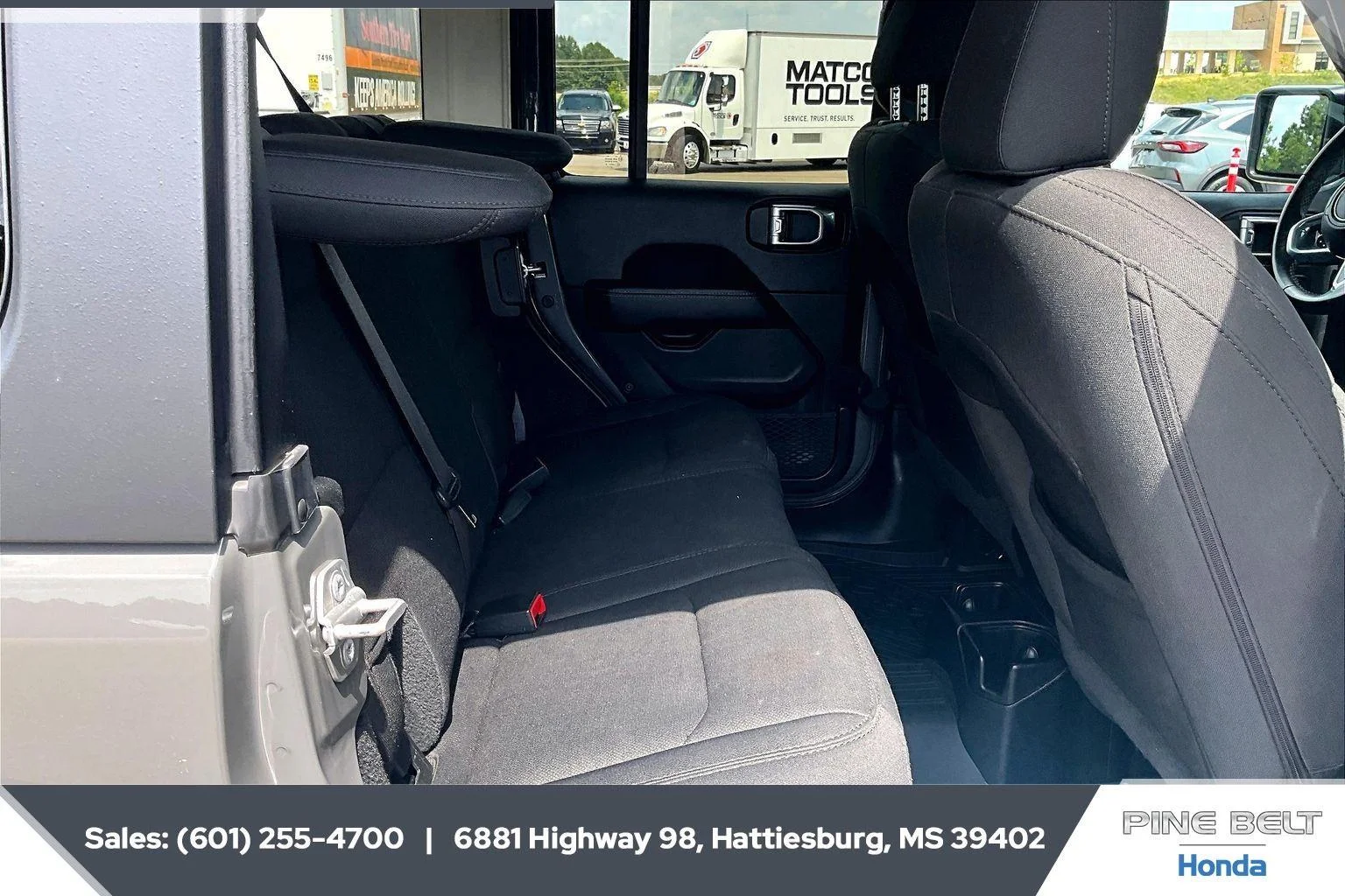 Used 2020 Sting-Gray Clearcoat Jeep Sahara image 3