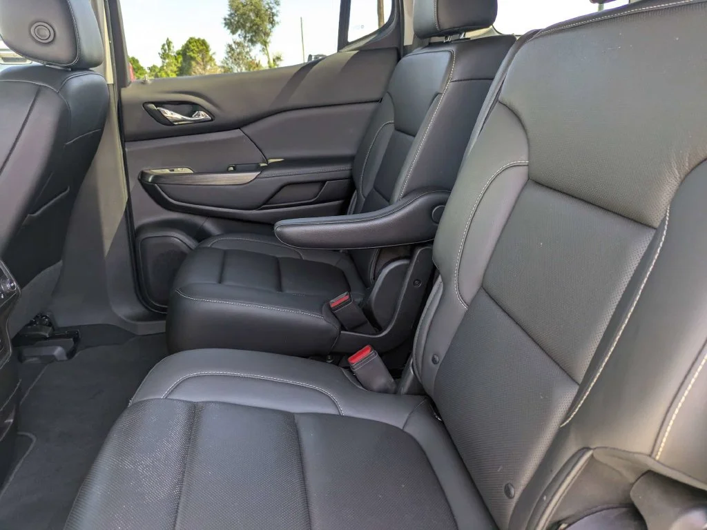 Used 2023 White GMC SLT image 16