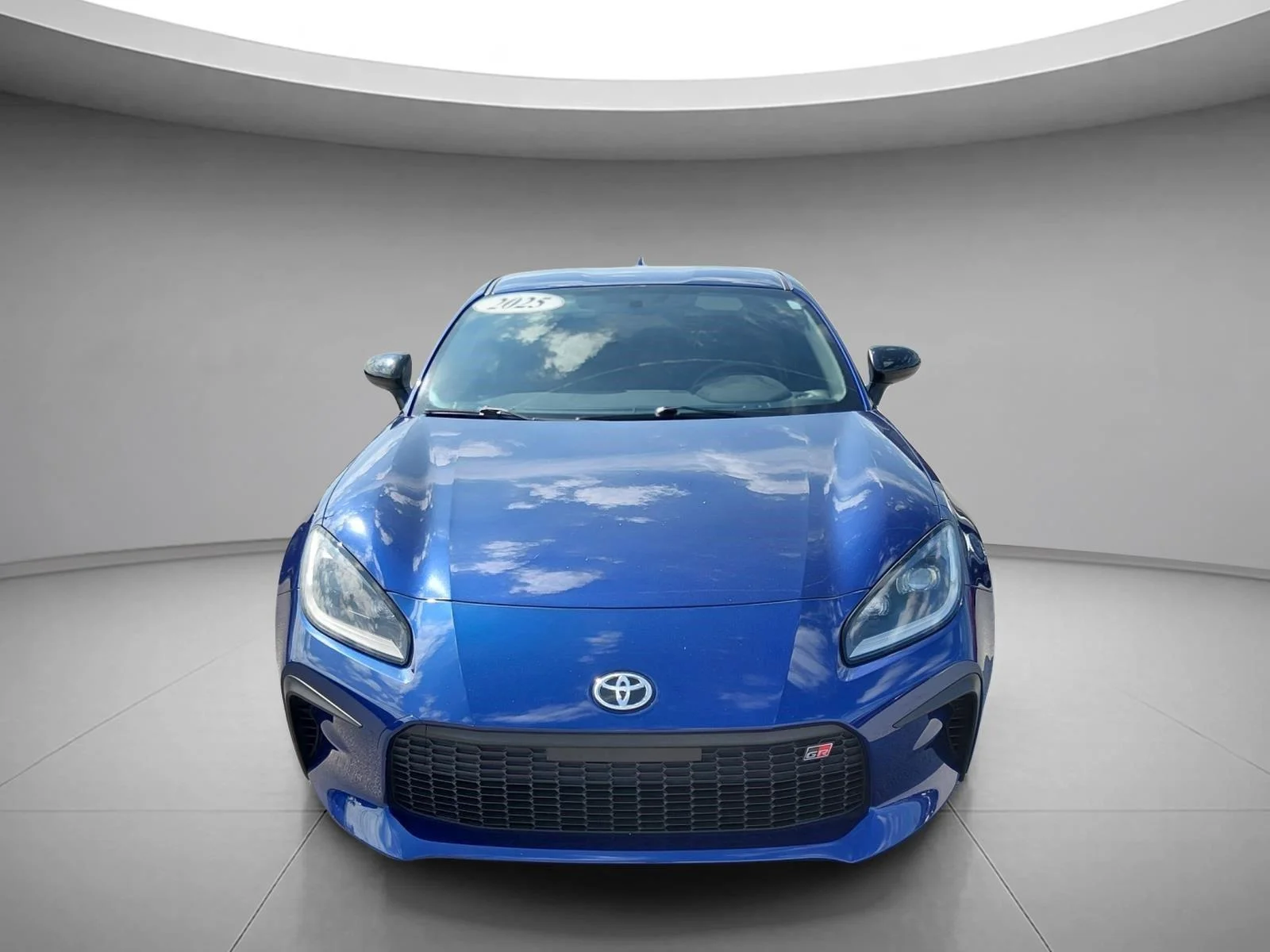 Used 2025 Trueno Blue Toyota Premium image 8