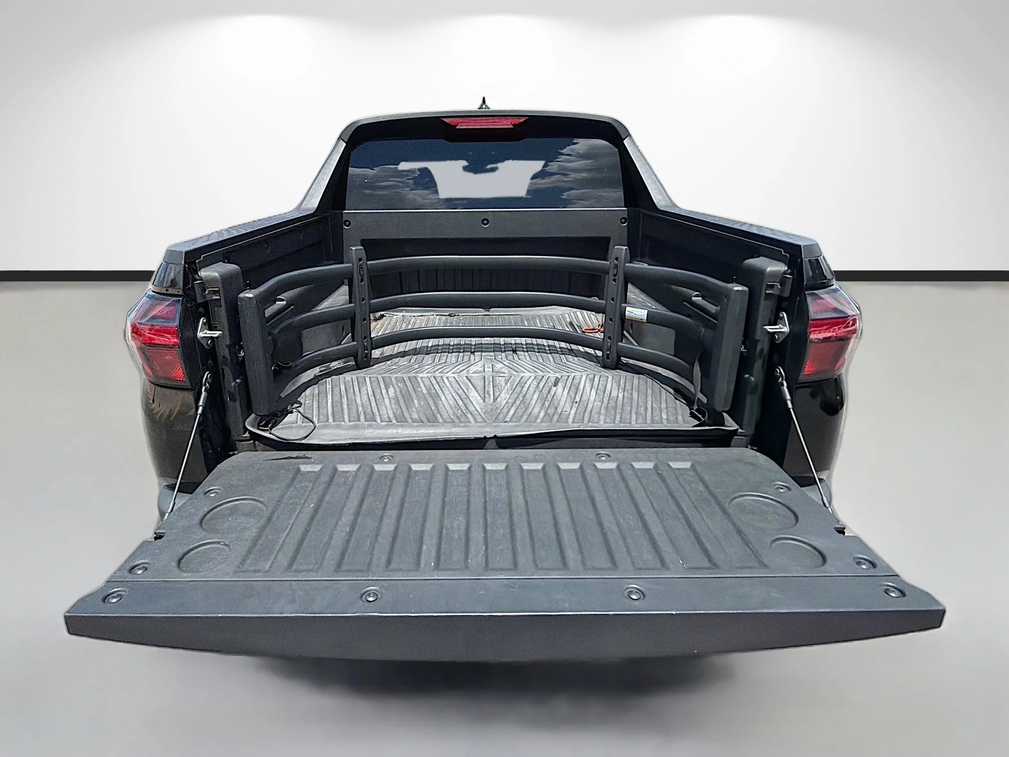 Used 2022 Phantom Black Hyundai SEL image 11
