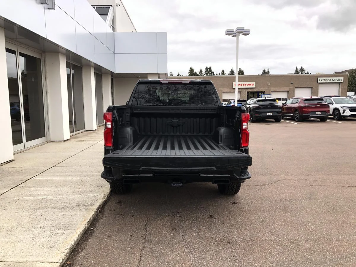 New 2026 Black Chevrolet 4WD Crew Cab 147" RST image 7