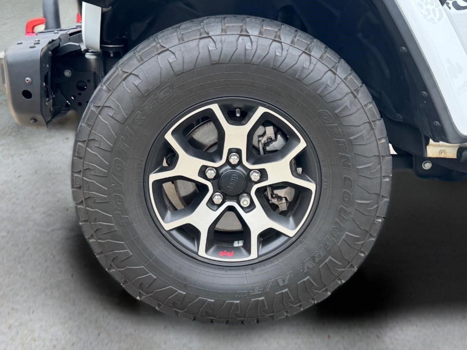 Used 2020 Bright White Clearcoat Jeep Rubicon image 28