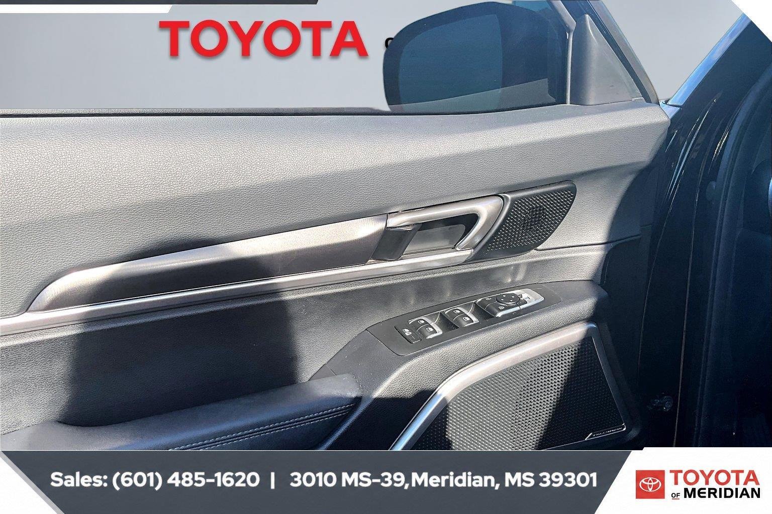 Used 2024 Ebony Black Kia S image 17