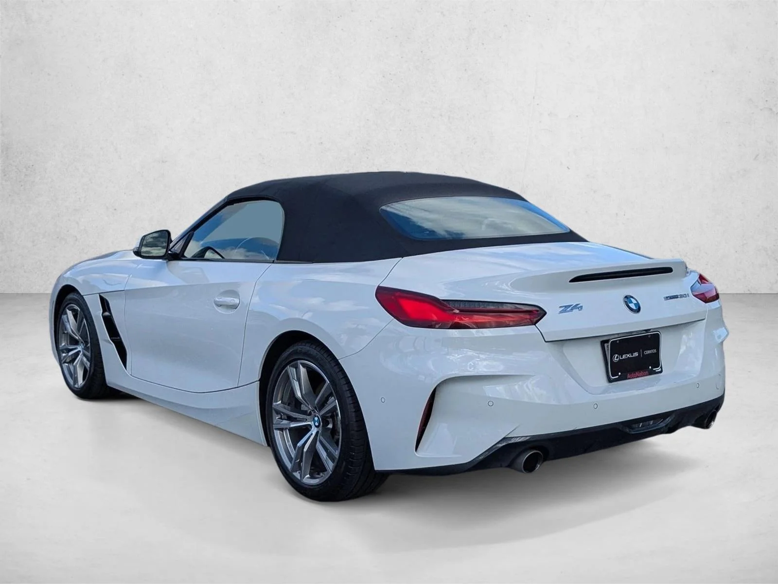 2025 BMW Z4 30i - Photo 8