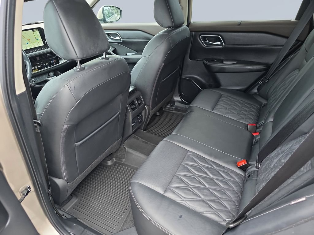 2021 Nissan Rogue Platinum - Photo 29
