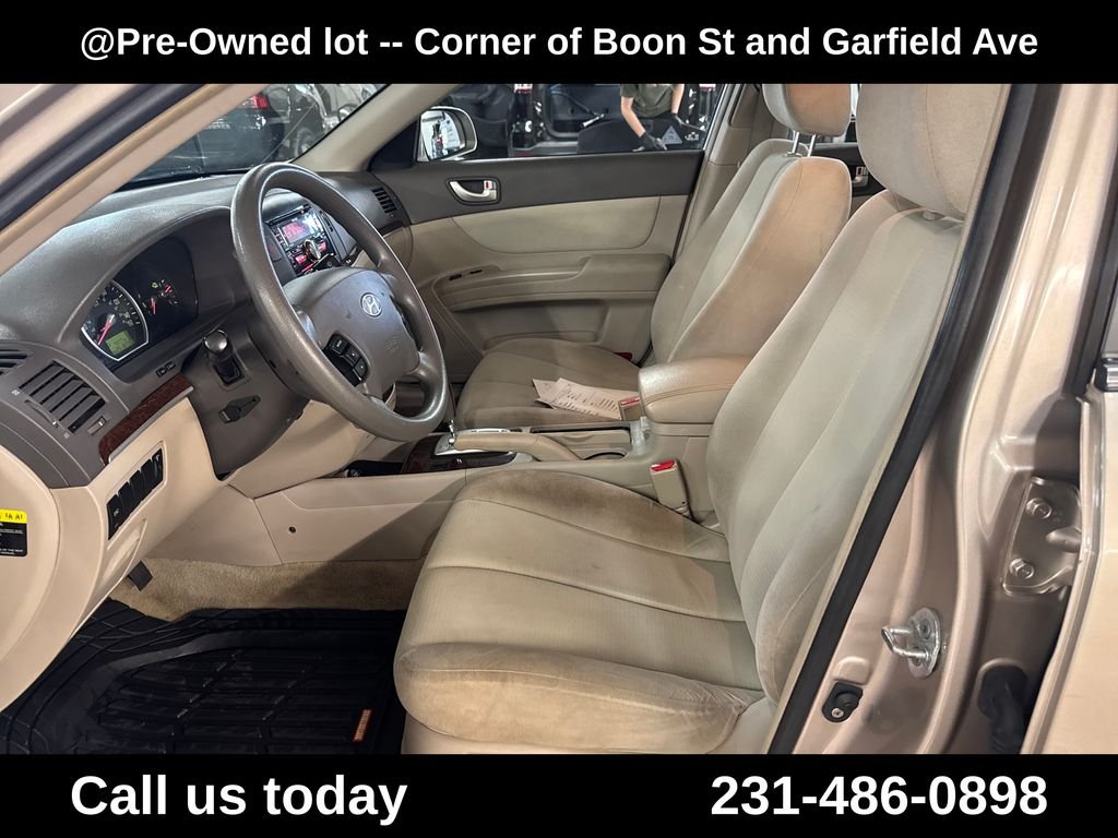 Used 2008 Beige Hyundai GLS image 13