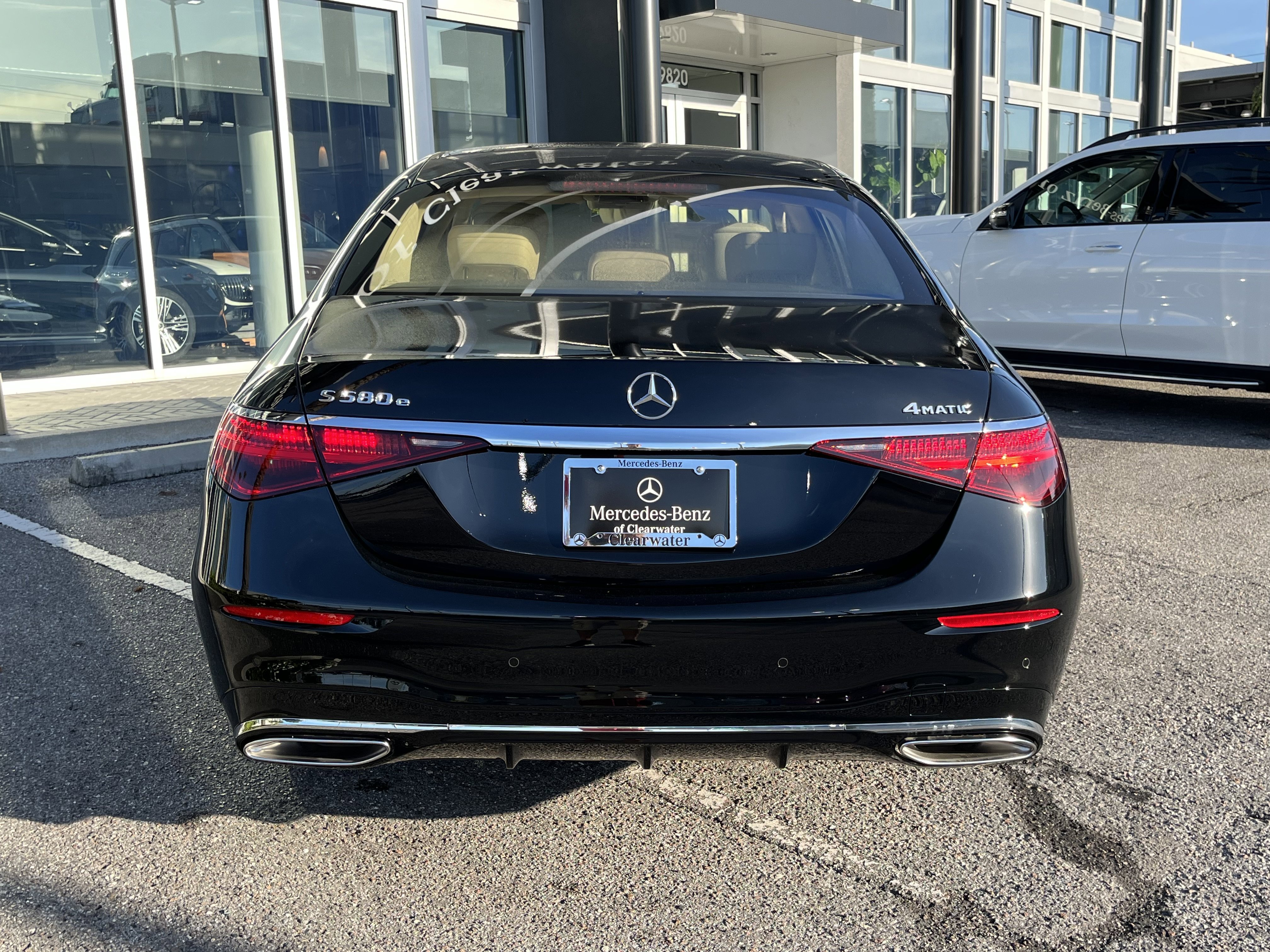 New 2026 Black Mercedes-Benz S 580e image 5
