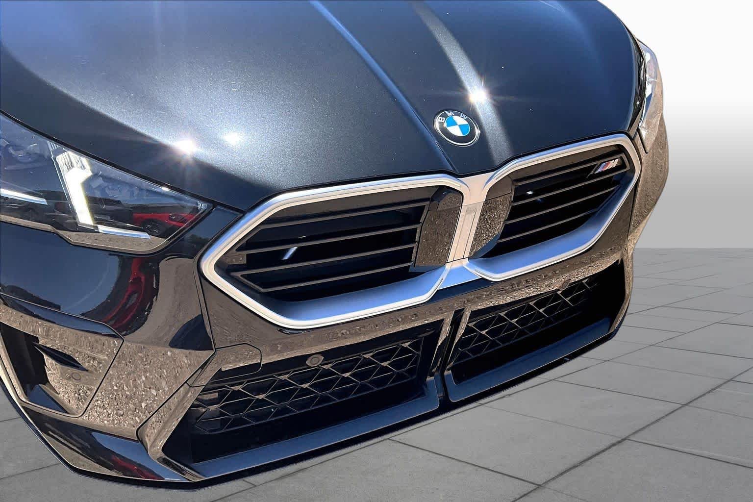 Used 2024 Black Sapphire Metallic BMW M35i image 27