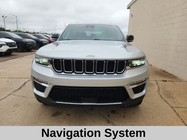 Used 2024 Silver Jeep Limited image 3