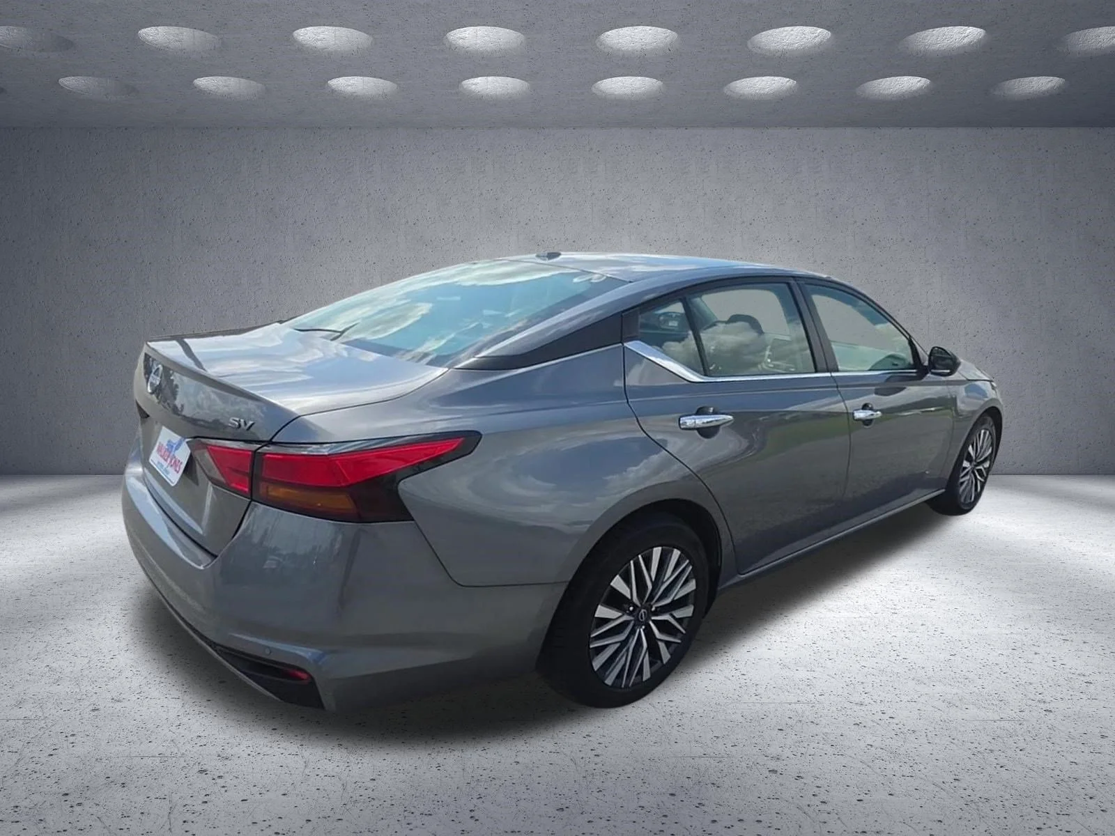 Used 2024 Gun Metallic Nissan 2.5 SV image 7