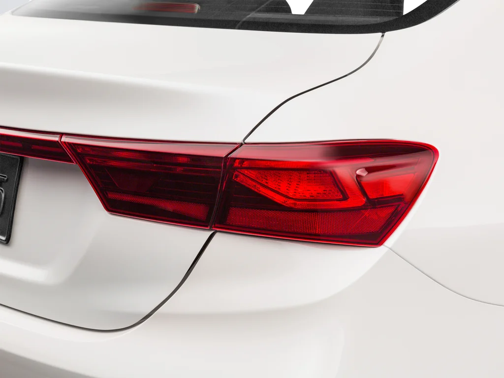 Used 2023 White Kia GT image 16