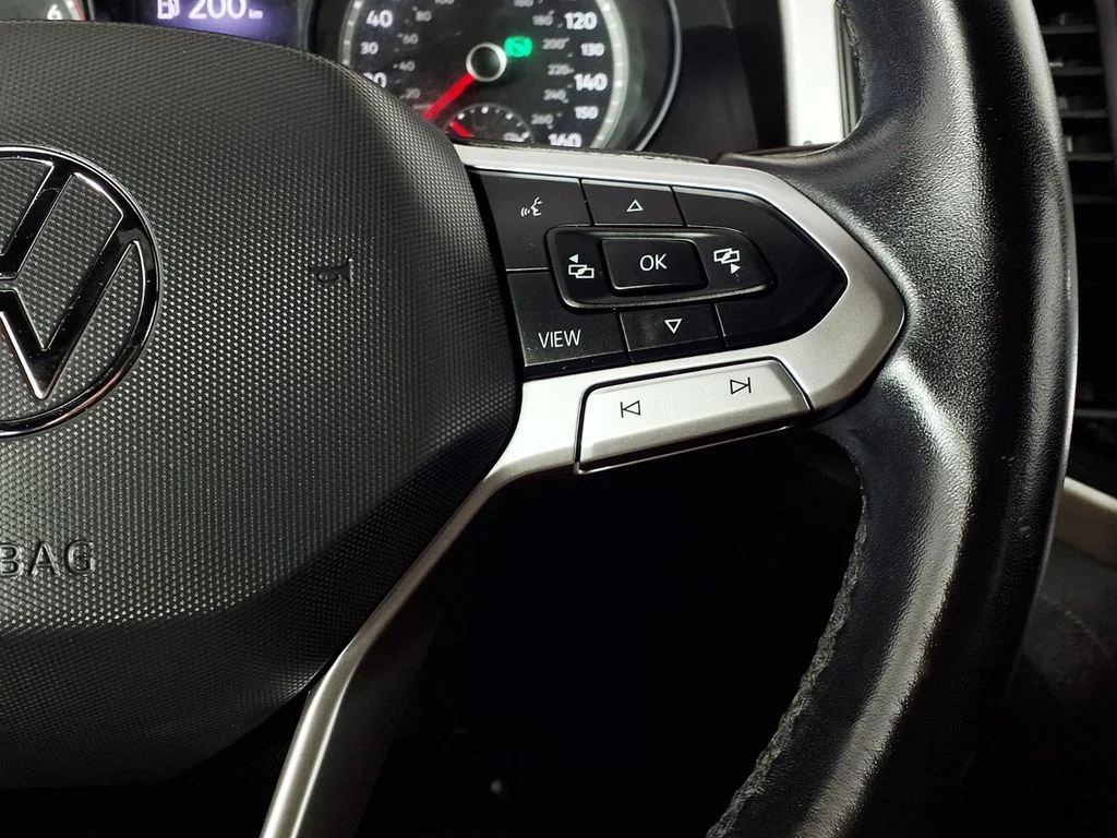 Used 2020 Gray Volkswagen 3.6L V6 SE w/Technology image 19