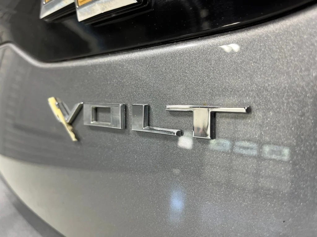 Used 2018 Steel Metallic Chevrolet LT image 30