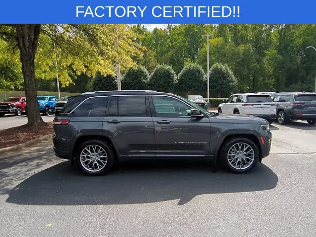 Used 2022 Gray Jeep Summit 4xe image 6