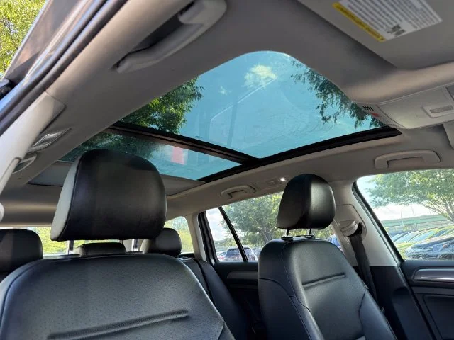 Used 2018 Gray Volkswagen TSI SE image 30