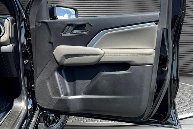Used 2025 Black Chevrolet ZR2 image 28