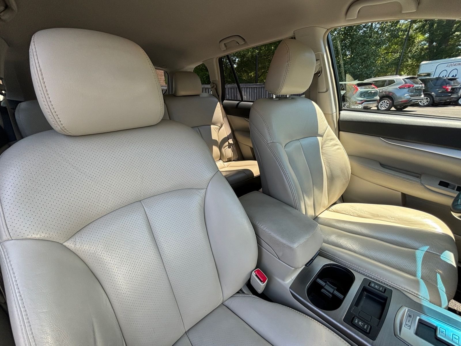 Used 2010 Green Subaru 2.5i Premium image 16