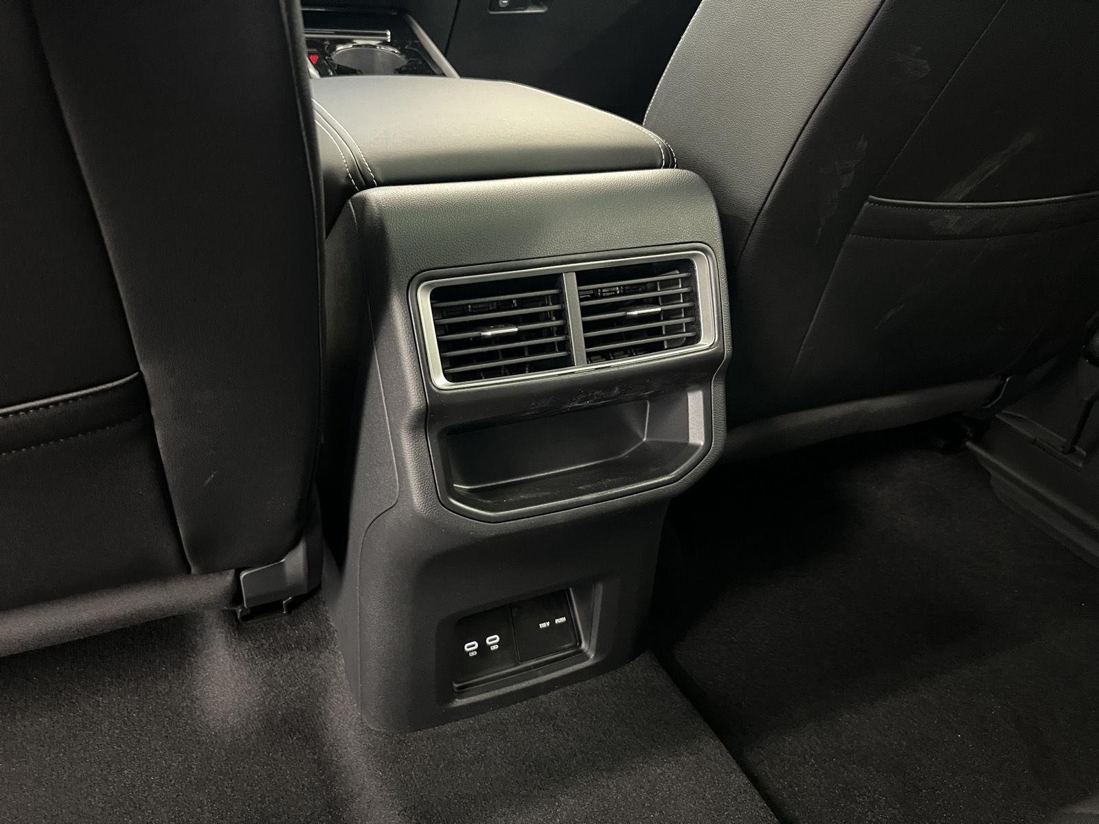 New 2026 pure gray Volkswagen 2.0T SE w/Technology image 26