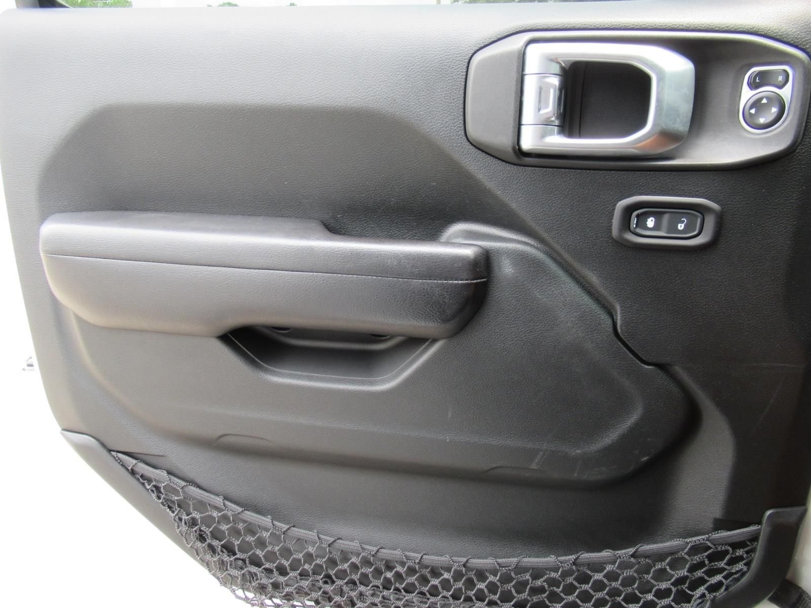 Used 2020 White Jeep Sport image 21