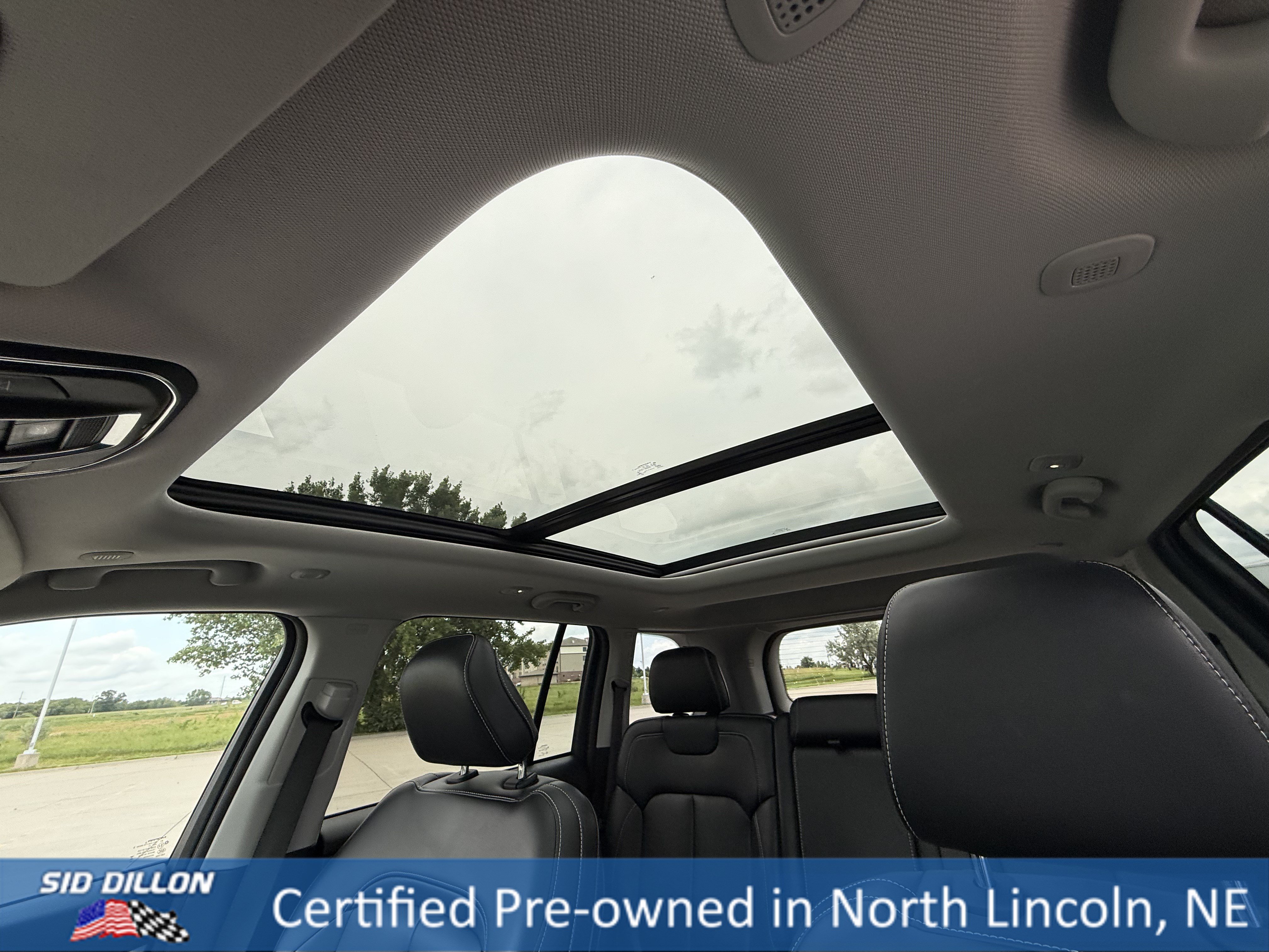 Used 2023 Bright White Clearcoat Jeep Limited image 18