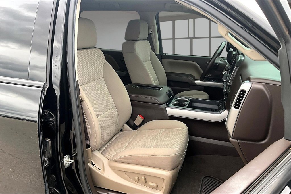 Used 2018 Black Chevrolet LT image 7