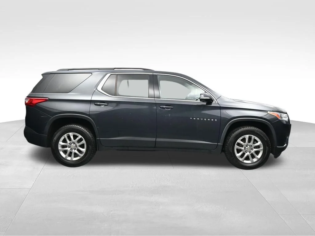 Used 2020 Gray Chevrolet LT image 6