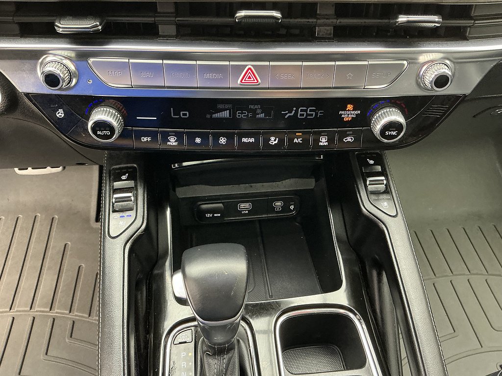 Used 2024 Wolf Gray Kia SX image 12