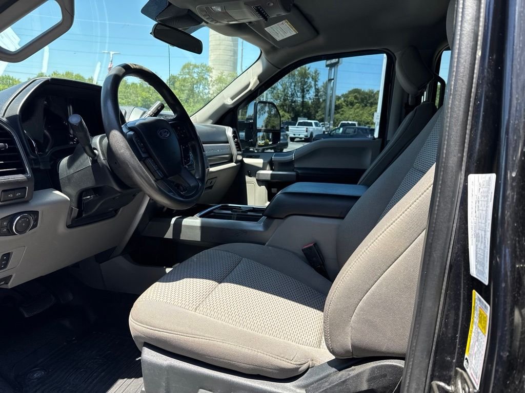 Used 2020 Black Ford  image 17