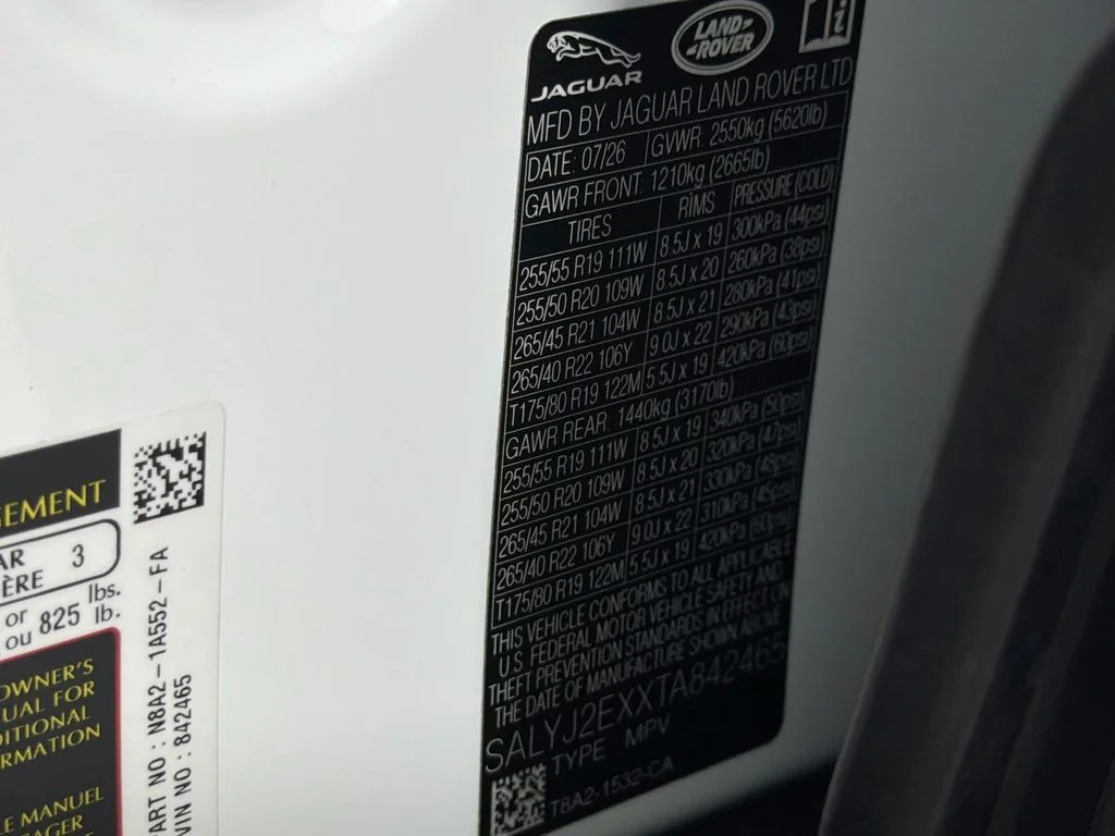 New 2026 Fuji White Land Rover S image 34