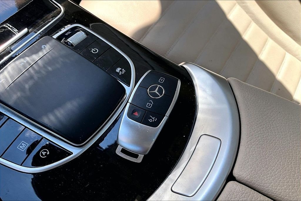 Certified Used 2021 White Mercedes-Benz GLC 300 image 10