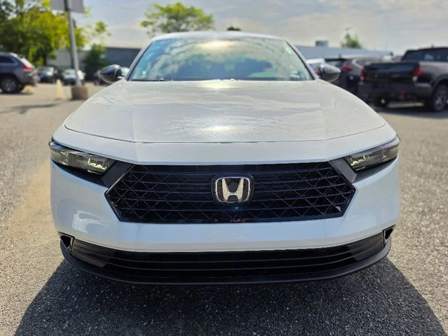 New 2026 Platinum White Pearl Honda SE image 2