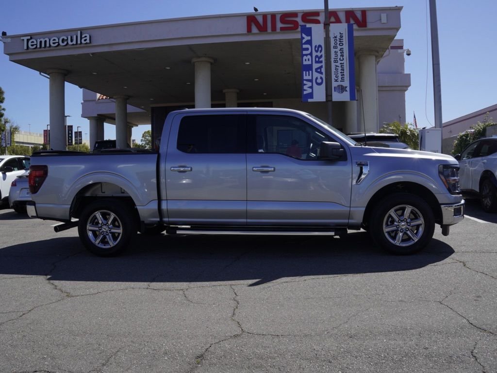 Used 2025 Silver Ford XLT image 2