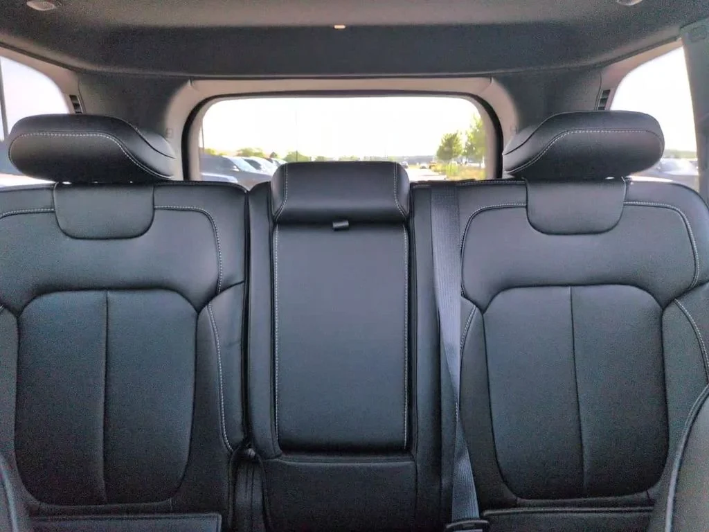 New 2027 Gray Jeep Limited image 26