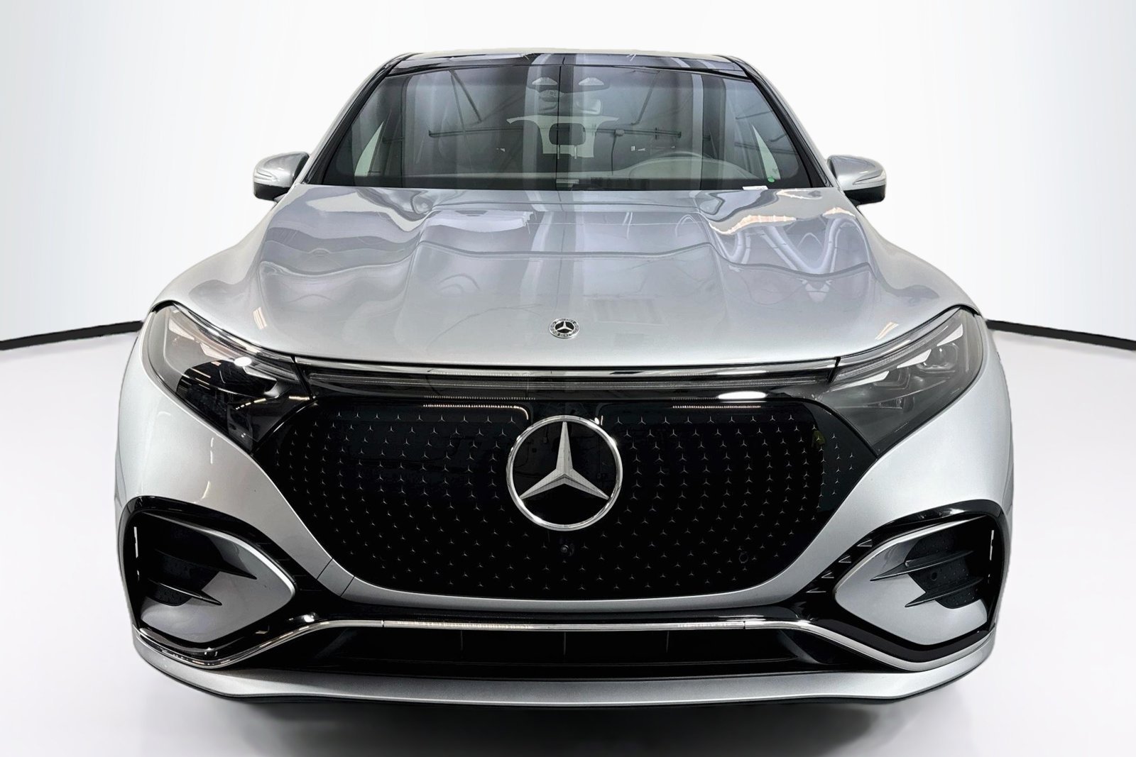 Certified Used 2024 Cirrus Silver Metallic Mercedes-Benz EQS 450+ image 2
