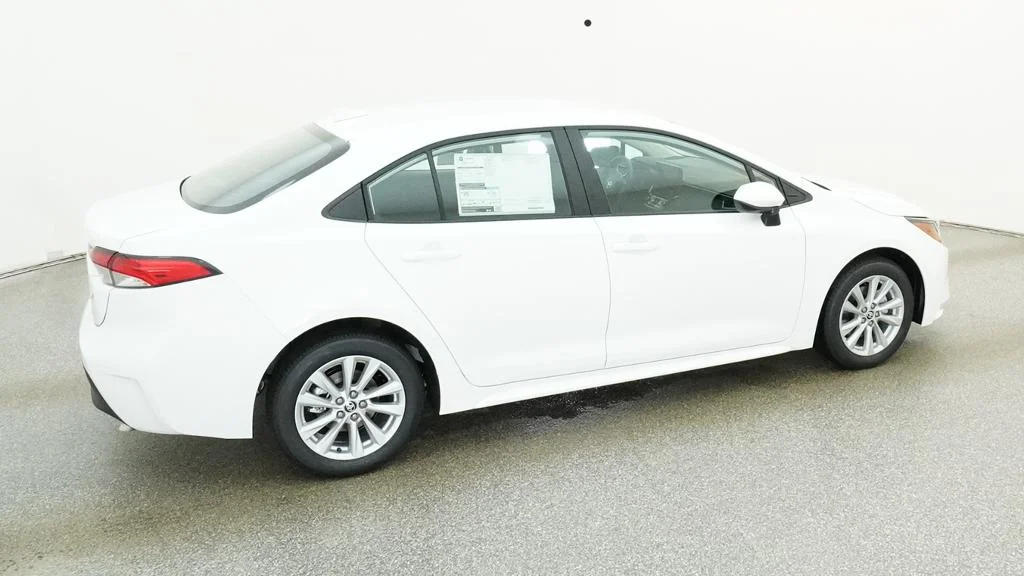 New 2026 Ice Cap Toyota LE image 16