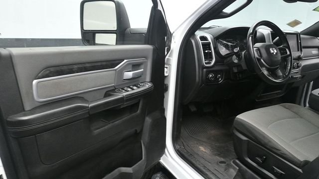Used 2023 White Ram Big Horn image 17