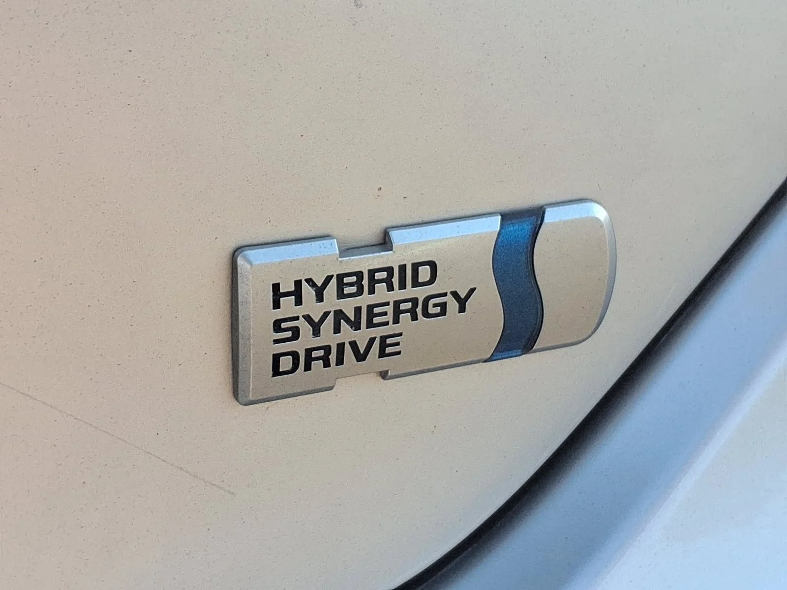 Used 2013 Classic Silver Metallic Toyota XLE image 30