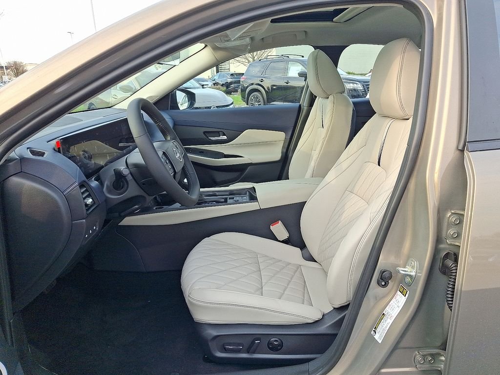 New 2026 Imperial Bronze Nissan SL image 5