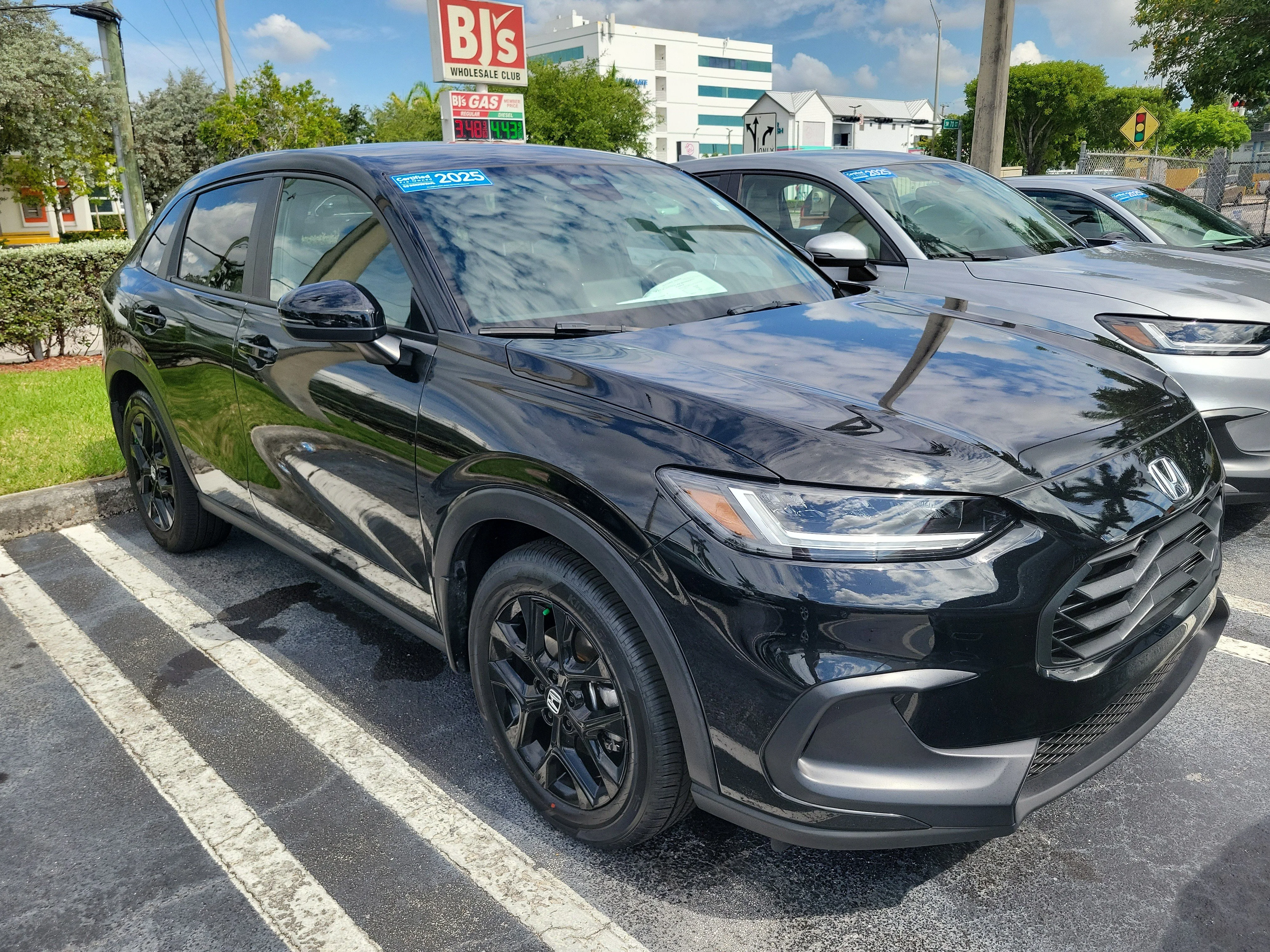2025 Honda HR-V Sport - Photo 2