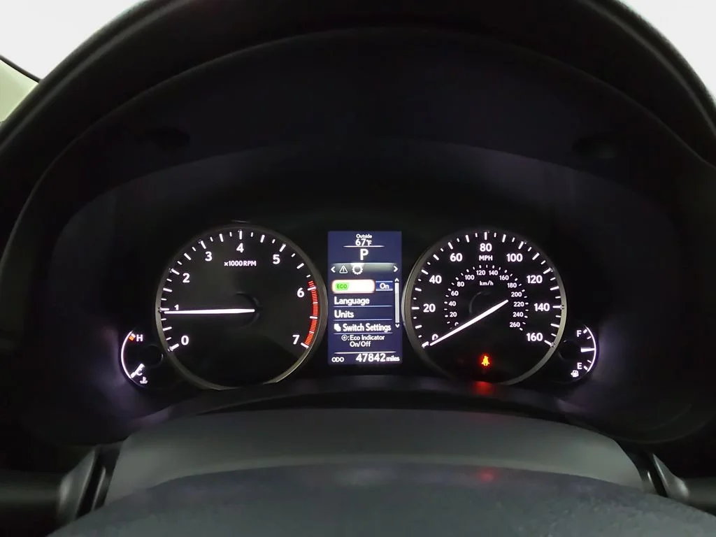 Used 2017 Silver Lexus 200t image 22