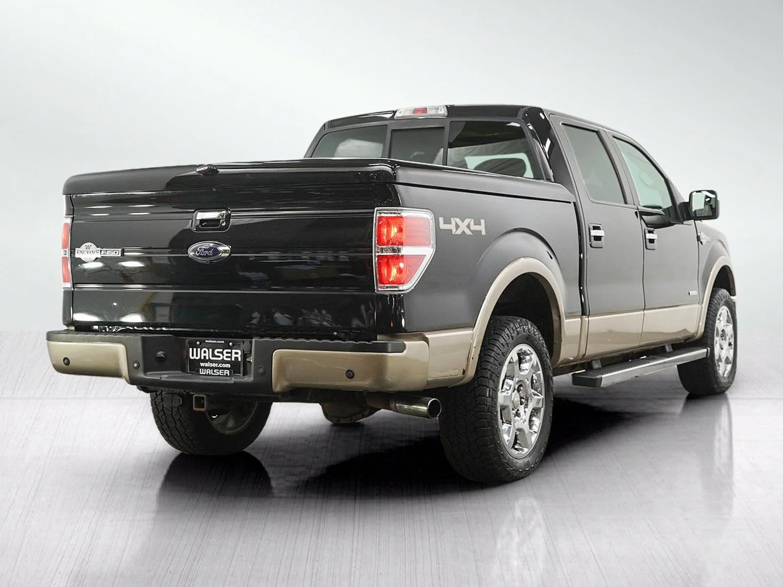 Used 2014  Ford XL image 5