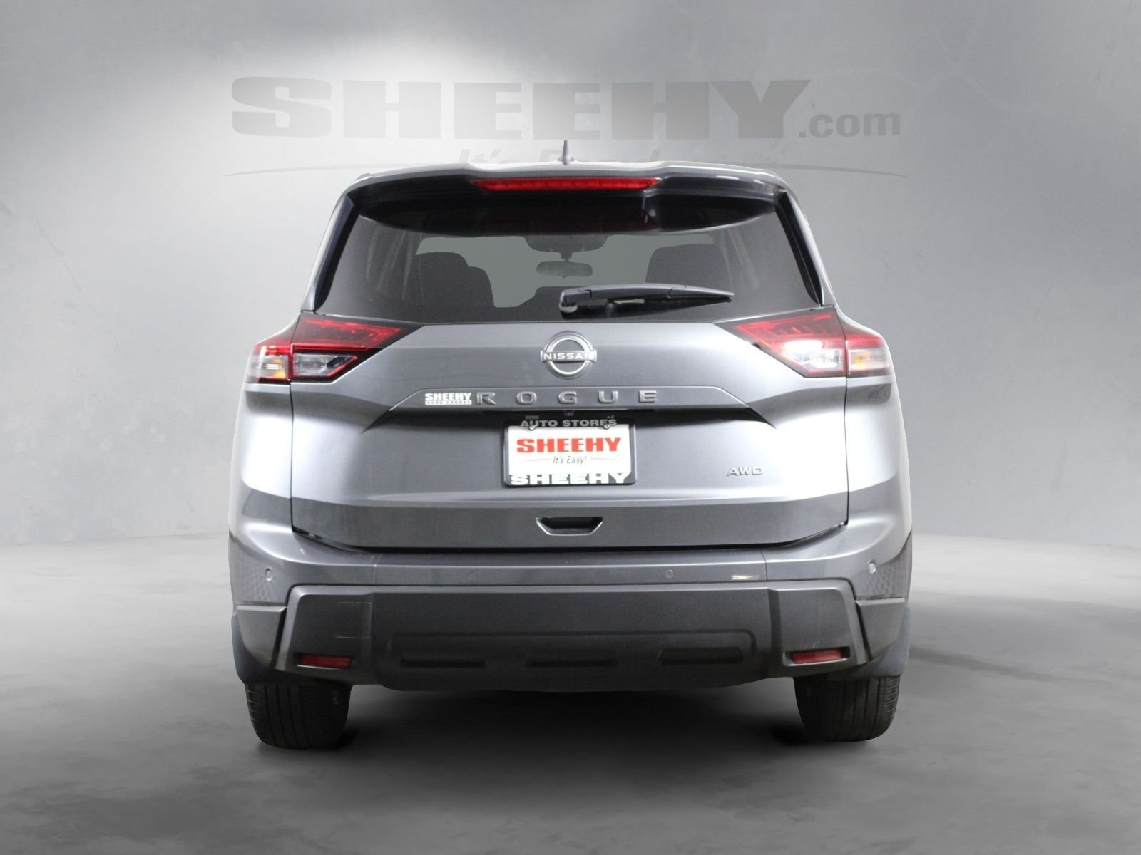 Used 2024 Gray Nissan S image 6