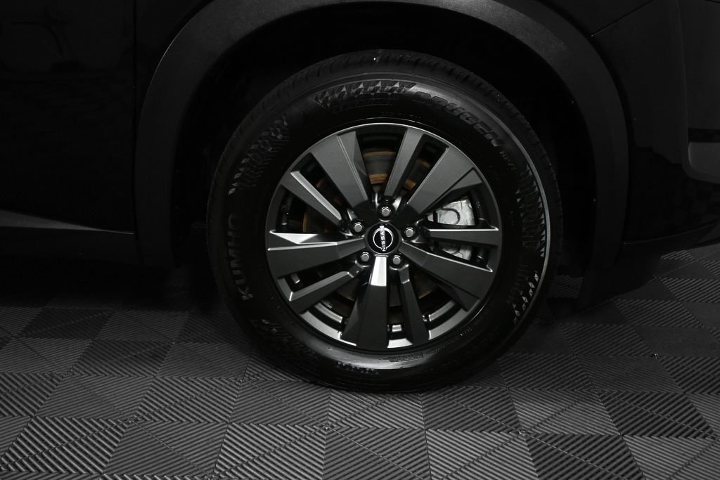 Used 2022 Black Nissan S image 33